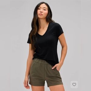 Women's Unbound Merino V-Neck T-Shirt - Black